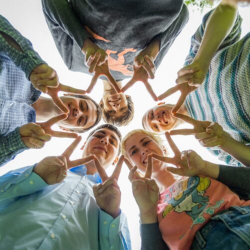 Lawn Chair © Frederike Wetzels The artists of Lawn Chair © Frederike Wetzels