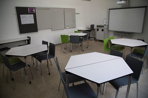 Klassenzimmer im Neubau