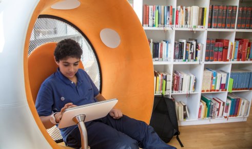 Der Sonic Chair in der neuen Bibliothek