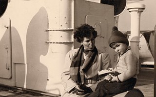 Jack et sa mère sur le bateau de l’Allemagne au Canada 1956