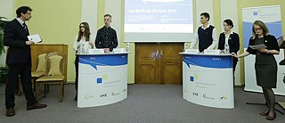 Anton Douginets wird Landessieger von JDI in der Ukraine 2016 | Foto: Kateryna Gutsol/Goethe-Institut
