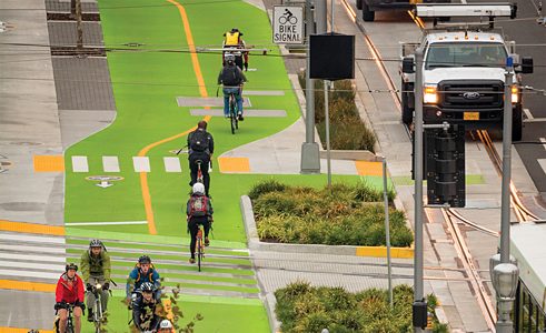 USA-s asuv, alates 2015. aastast Portlandi ja Milwaukiet ühendav trammitrass on ligi 12 kilomeetri ulatuses palistatud ratta- ja jalgrattateedega.