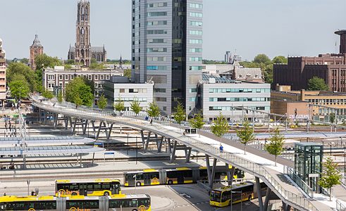 312 meetri pikkune Moreelse sild Hollandi linnas Utrechtis loob jalakäijate ja jalgratturite jaoks ühenduse samanimelise pargi ja linna lääneosas oleva vanalinna ning idas paikneva areneva linnaosa ja uue ärikvartali vahel.