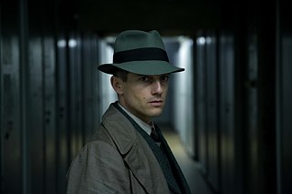 Volker Bruch as Inspector Gereon Rath in the series Babylon Berlin. Photo by Frédéric Batier / X Filme