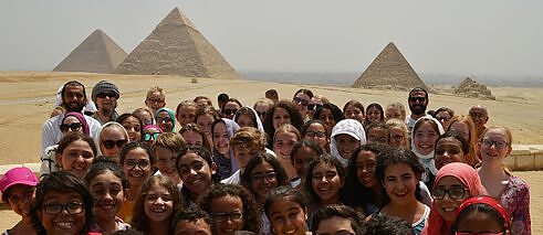 Um die Reichtümer Ägyptens (besser) kennenzulernen, besuchten die Schülerinnen und Schüler unter anderem die Pyramiden