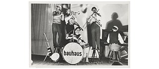 Mitglieder der Bauhaus Band. Unbekannter Fotograf