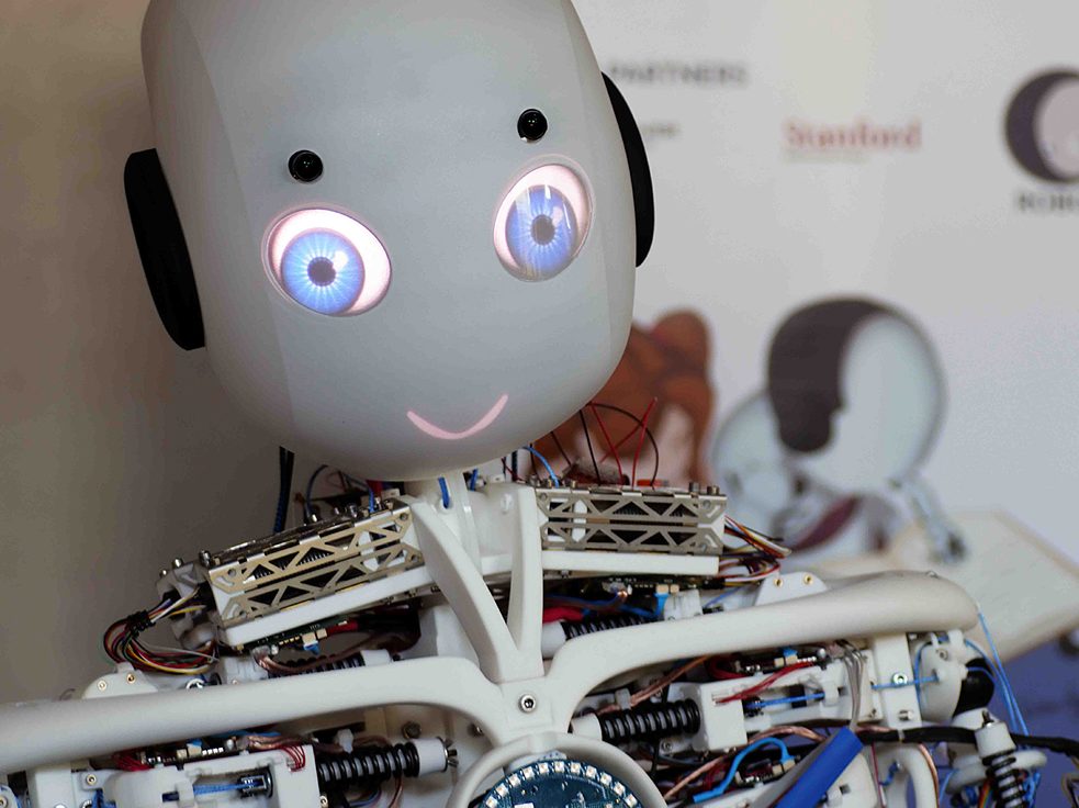 El robot Roboy ya sabe andar en bicicleta y manejar un tocadiscos. En 2020 podrá dar diagnósticos médicos. 