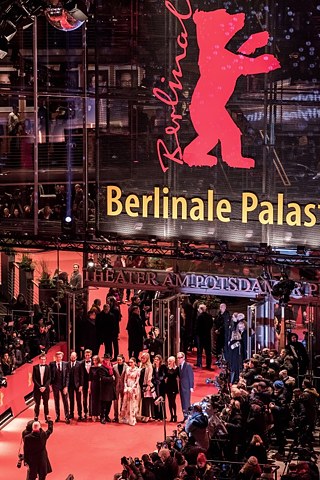 Vor dem Berlinale Palast. © © Foto-Boulevard Vor dem Berlinale Palast.