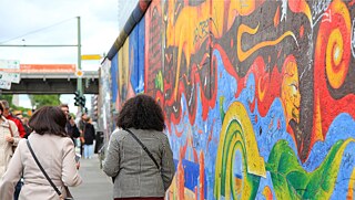 A day at the Berlin Wall © ©Adobe Stock A day at the Berlin Wall