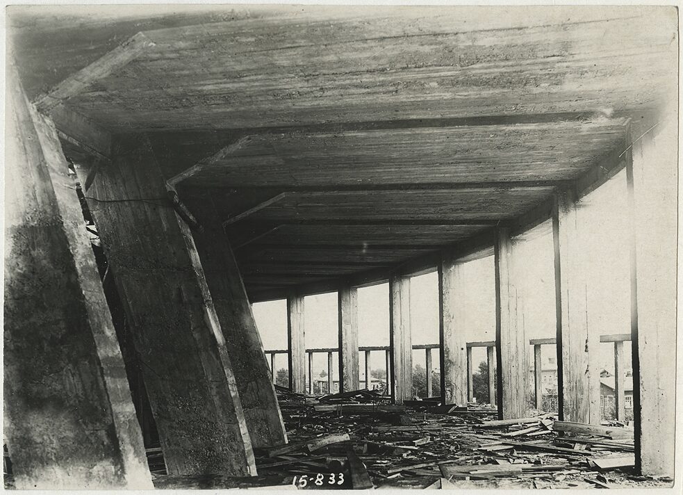 Строительство ДКиН, леса сценической коробки, 1933