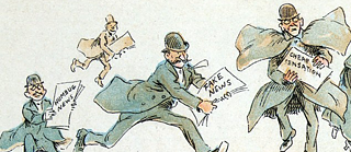 Männer im Anzug verteilen verschiedene Zeitungen