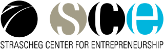 SCE Logo, Strascheg Center for Entrepreneurship: vier Kreise, Kreis : schwarzer Hintergrund mit abstraktem Logo, Kreis 2: weißer Buchstabe "S" auf grauem Hintergrund, Kreis 3: weißer Buchstabe "C" auf schwarzem Hintergrund, Kreis 4: weißer Buchstabe "e" auf hellblauem Hintergrund