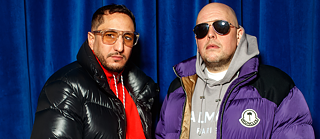 Das Rap-Duo Celo & Abdi bei einem Fotoshooting