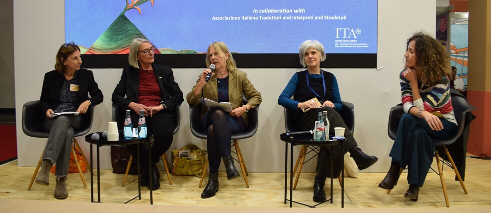 Foto eines Gesprächs auf der Frankfurter Buchmesse, 17. Oktober 2024