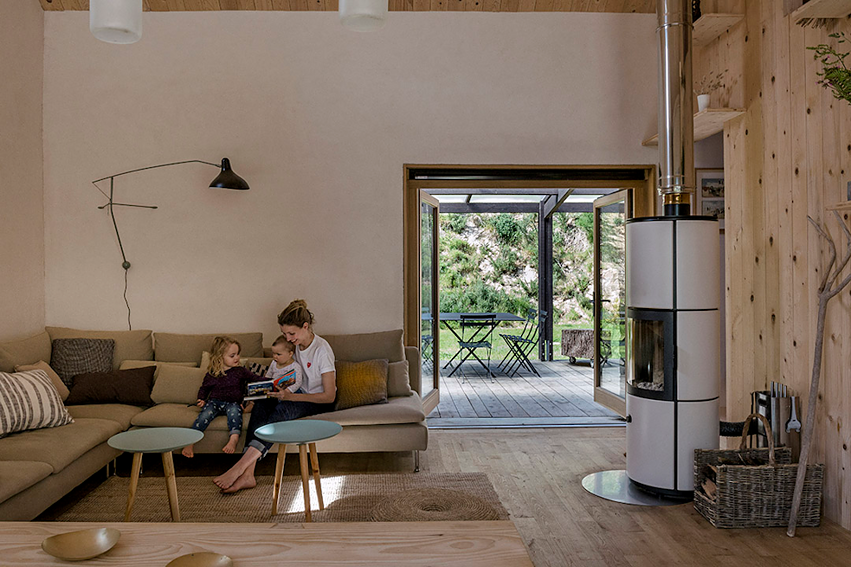 Renovating the old, using local resources and saving energy – everything is thought through in detail